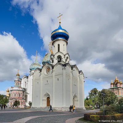 Греческая православная церковь по проекту Сантьяго Калатравы в Нью-Йорке