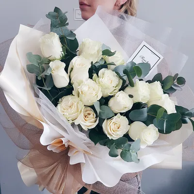 Букет из 25 БЕЛЫХ роз (60 см) Голландия - Доставка Цветов в Астане