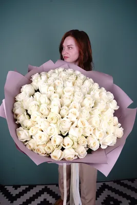 Белые розы купить 7900 р. в интернет магазине Модный букет с доставкой по  Москве