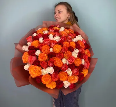 65 красных роз по цене 17250 ₽ - купить в RoseMarkt с доставкой по  Санкт-Петербургу