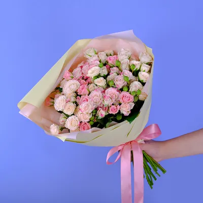 Заказать цветы в коробке, композиция № 543 с доставкой по Москве