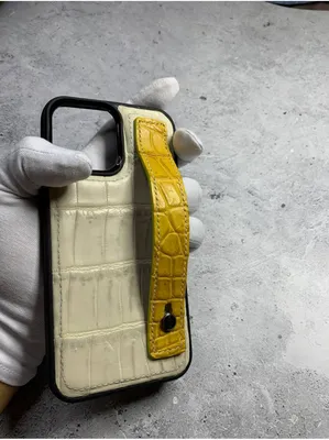 Противоударный белый кожаный чехол с ремешком под пальцы рук Mobcase 1750  для iPhone 13 Pro Max