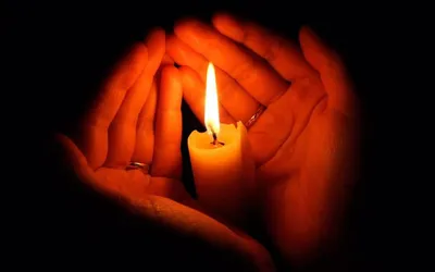 Свечи в церков в памяти об умерших и Святых Стоковое Фото - изображение  насчитывающей отпразднуйте, смерть: 131198998