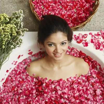 Купить 50 г сушеные лепестки роз, натуральные сухие цветочные лепестки,  спа-отбеливающий инструмент для душа и ванны | Joom