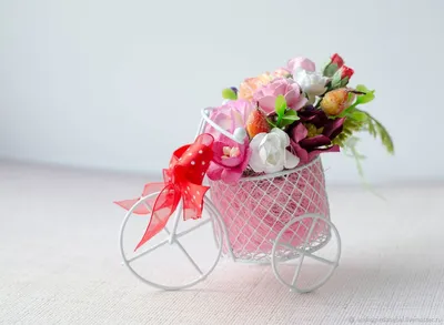 Велосипед с цветами стоковое фото ©manera 106554714