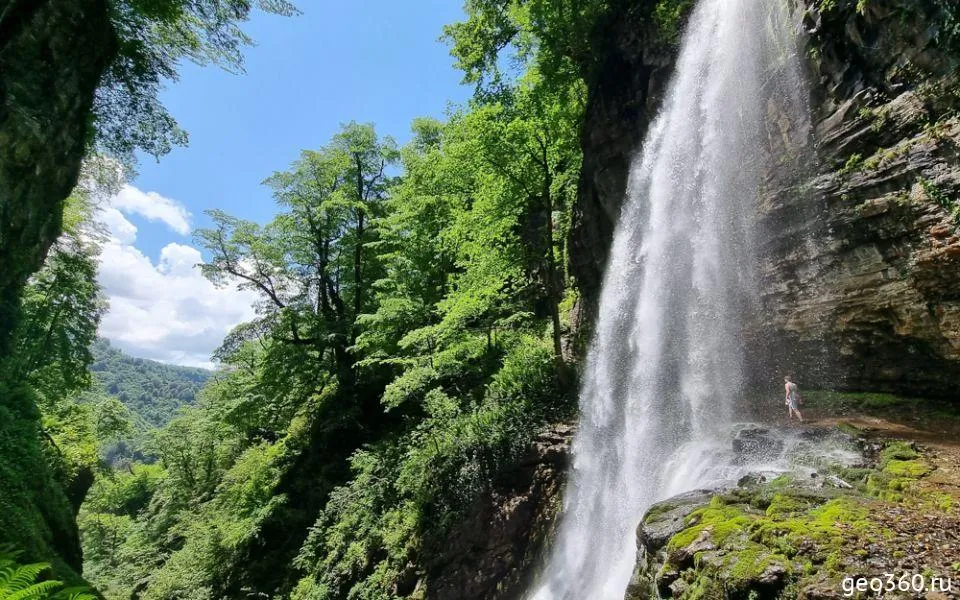 Водопад основа. Акармарские водопады. Абхазия водопады. Фотосессия в Абхазии.