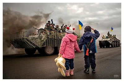 Фото: Мгновения войны и мира в Мариуполе, эксклюзивные кадры с высоты  птичьего полета - Фоторепортажи - ДАН