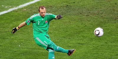 🔴⚪️⚽️🥅Поздравляем наших защитников ворот с Днём вратарей Футбола! ☝️ Вратарь – от его внимательности и ловкости зависит результат… | Instagram