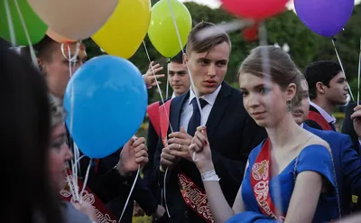 Фотозона на выпускной в школе - Lov Balloons - воздушные шарики