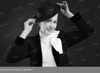 Купить картину Женщина в шляпе в Москве от художника Клименкова Юлия