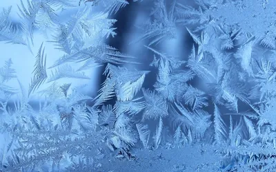 зимние ледяные синие узоры на стекле Стоковое Фото - изображение  насчитывающей яркое, снежинка: 234179976