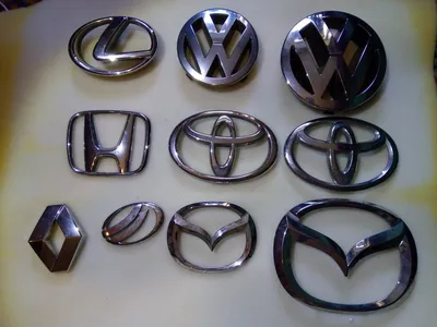 Все марки машин со значками, названиями и фото логотипов