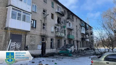 Погиб гражданский: россияне среди дня ударили по центру Торецка (обновлено,  фото) | Вільне радіо
