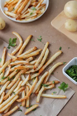 Как вкусно приготовить замороженную картошку фри, как гарнир: лучшие рецепты  | Lisa.ru