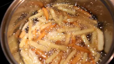 Как приготовить картошку фри дома» — создано в Шедевруме