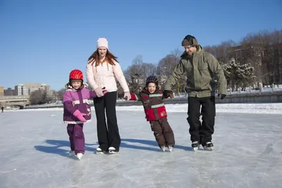 Катание на коньках дети Раскраски про зиму для детей