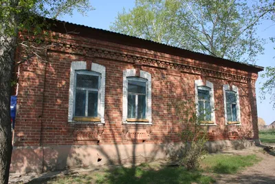 🏡⛰Треугольный дом из черного кирпича на краю горы и с живописным видом на  степные леса Колумбии🇨🇴 | Кирпичный завод FABER JAR | Дзен