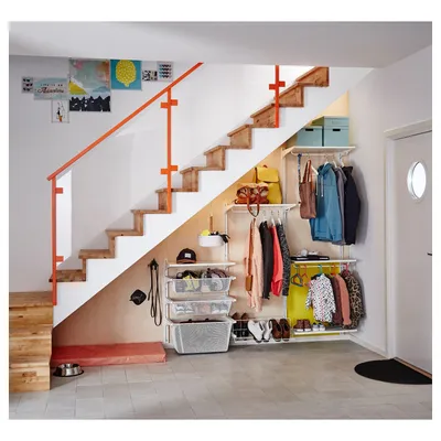 Идеи для дачи: 16 способов заполнить пространство под лестницей —  Roomble.com