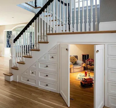 Шкаф под лестницей в частном доме - Дизайн Вашего Дома