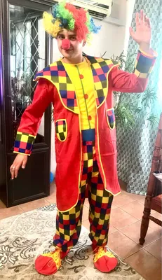 Фото клоуна в костюме для выступления