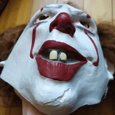 Клоун убийца на фото: самый страшный образ