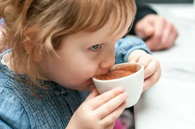 Кофеин не мешает росту детей и не позволяет похудеть: Врачи назвали самые  распространенные мифы о кофе: читать на Golos.ua