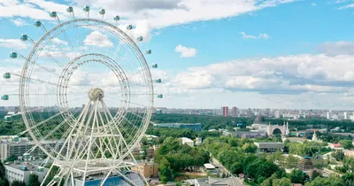 Три парка, где можно увидеть Москву с колеса обозрения