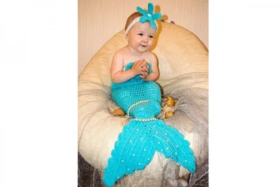 Вязаный костюм русалки для младенца голубого цвета
