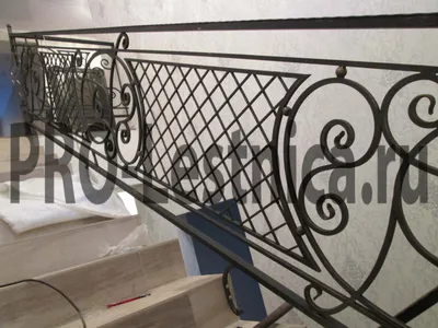 Кованые перила для лестниц П-64 — изготовление и продажа кованых изделий от  профессиональной кузницы в Москве