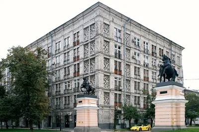 Красивый трехэтажный дом, г. Москва — Классический стиль