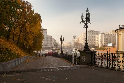 Так какой он Киев - грязный, немытый, запущенный? Или красивый, цветущий,  продвинутый? Вот в чем вопрос!