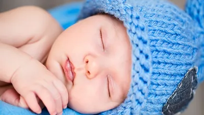 красивый ребенок с голубыми глазами на закате, закат глаз у младенцев  картинка, младенец, малыш фон картинки и Фото для бесплатной загрузки