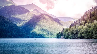 Самые живописные места Абхазии. Озеро Рица и Гегский водопад 🧭 цена  экскурсии 16000 руб., 74 отзыва, расписание экскурсий в Сухуме