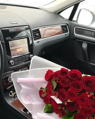 Красные розы в корзине за 9 590 руб. | Бесплатная доставка цветов по Москве