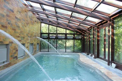 Ландшафтные бассейны – 135 лучших фото-идей дизайна бассейна в частном доме  и на дачном участке | Houzz Россия