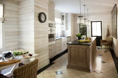 Кухня в деревенском стиле - фото удачных интерьеров – интернет-магазин  GoldenPlaza
