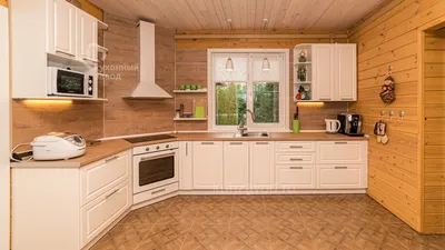 Кухня на даче! Отличный пример для повторения! 3 стола: на улице... |  Country kitchen designs, Farmhouse kitchen design, Modern country kitchens