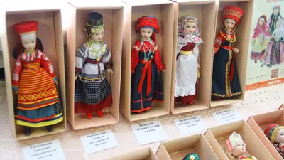 Выставка кукол в народных костюмах открылась в Аннинском районе