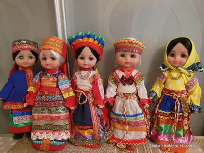 Кукольное ханство: в коллекции Эльмиры Хайрулаевой 4 тысячи игрушек в  национальных костюмах - МК Крым