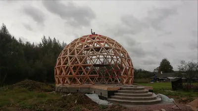 Купольный дом из дерева добросфера …» — создано в Шедевруме