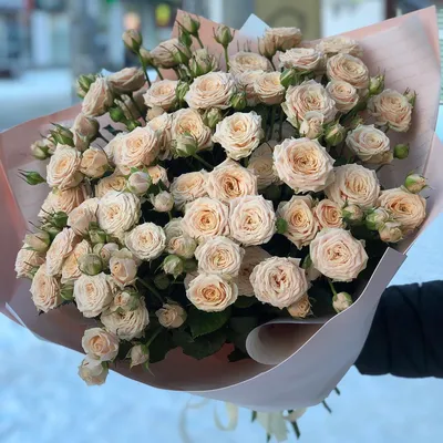 Букет кустовых роз в крафте | купить недорого | доставка по Москве и области