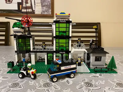Полицейский участок Лего Сити 60141 и арест Лего Бандитов-Грабителей.  POLICE STATION Lego CITY - YouTube