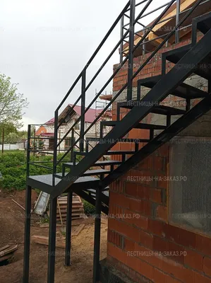 Наружная металлическая лестница для частного дома - БУДИДЕЯ