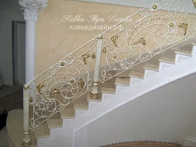 Кованая лестница «Белая элегия» П-29 — изготовление и продажа кованых  изделий от профессиональной кузницы в Москве