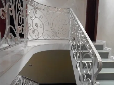 Кованая лестница на второй этаж в Казани