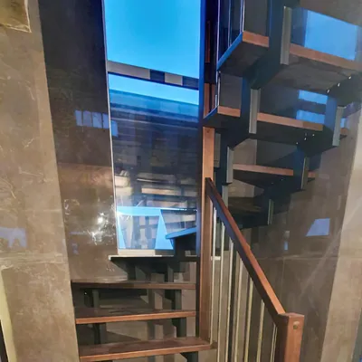 Лестницы в Сочи, изготовление на заказ из дерева, бетона и металла