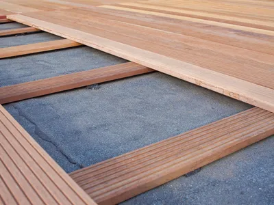 Подложка под линолеум на деревянный и бетонный пол: зачем нужна, какую  купить