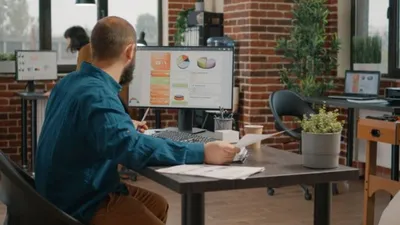 Почему люди пьют кофе на работе | Сoffee-ucc.com