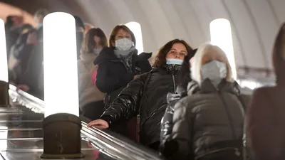 В Латвии отменят обязательное ношение масок в общественном транспорте -  05.05.2022, Sputnik Латвия