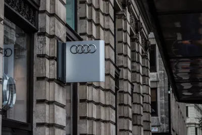 Эмблема логотип Audi на решётку радиатора 285*99 мм (хром) (ID#1736746376),  цена: 578 ₴, купить на Prom.ua